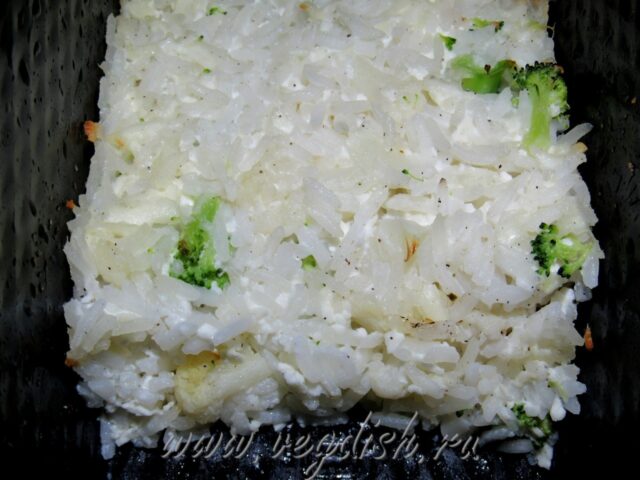 Рисовая запеканка с цветной капустой и брокколи